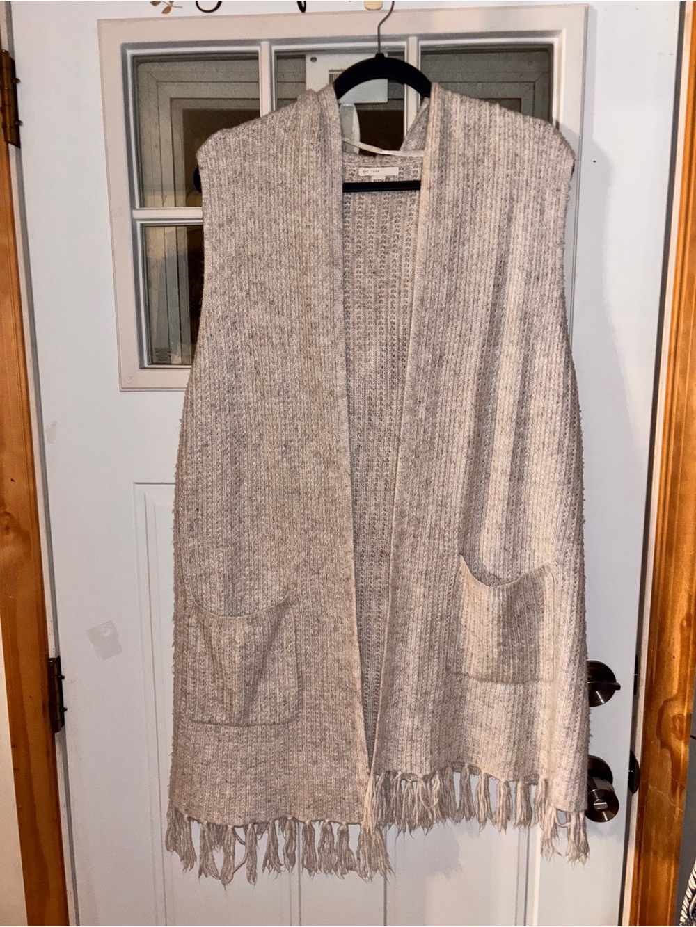 C Est. 1946 18/20 Sleeveless Open-Front Cream Knit Fringe Pocket Vest w/hood